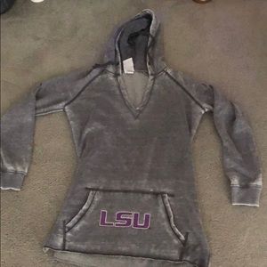 fitted LSU sweatshirt